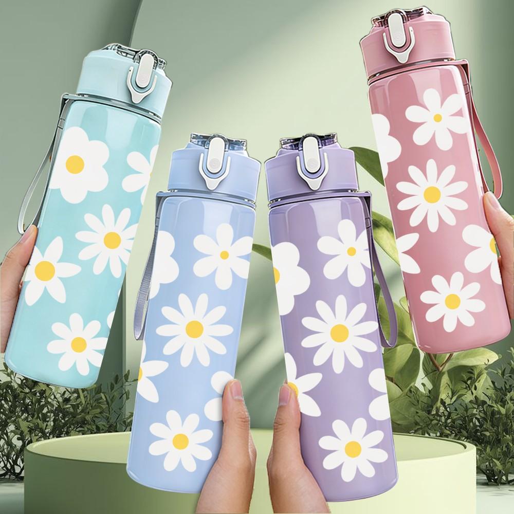1PC White Daisy Flower Simple Floral Pattern 750ml Color Plastic Sports Water Bottle Leakproof Flip Straw Lid Suitable for Sports Office Home Use