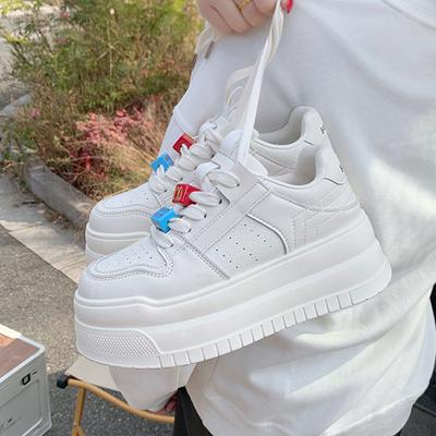 Женские туфли на платформе для увеличения роста «маффин» очень популярны, новые весенне-осенние высококачественные повседневные спортивные туфли на толстой подошве