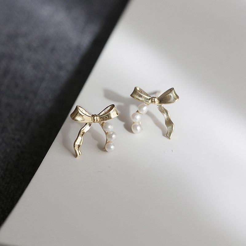 Милые серьги-бантики с маленьким жемчугом в виде стримера в подарок женщинам в стиле ретро во французском стиле