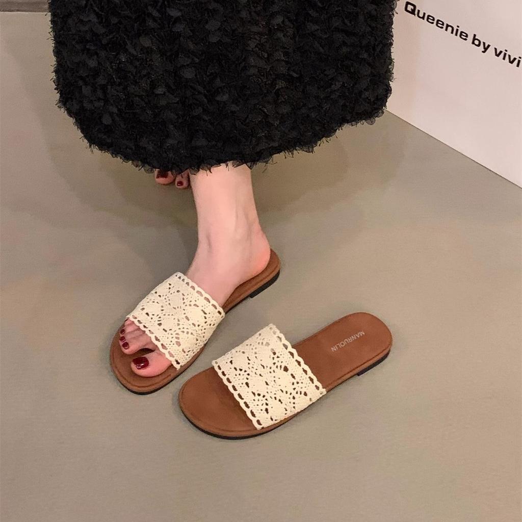 Retro Vacation Wind Beach Shoes One Word Cool Slippers Women's Shoes Wear 2025 New Summer Flat Roman Sandals