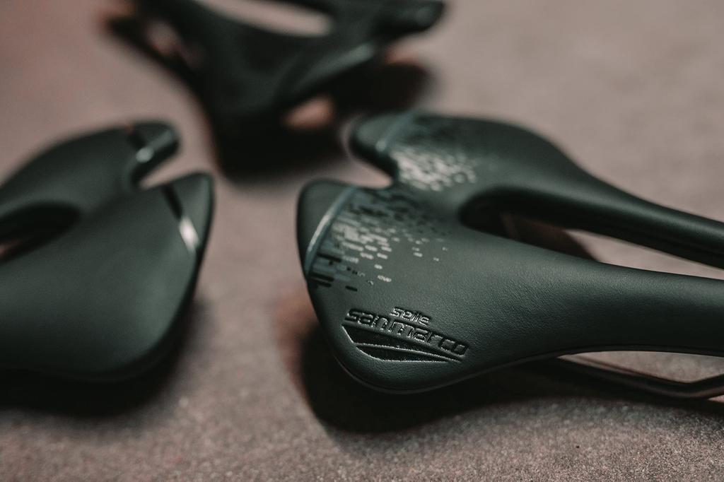 Седло San Marco Aspide Short Supercomfort Racing Узкое Размер велосипеда Узкое S3 Ш 140 x Д 250 мм Седло, - (913LN001)