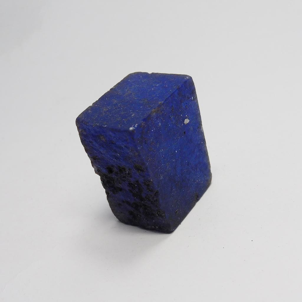 Natural Blue Sapphire Loose Gemstone Uncut 180.85 ct Rough September Birthstone for Gem Collections