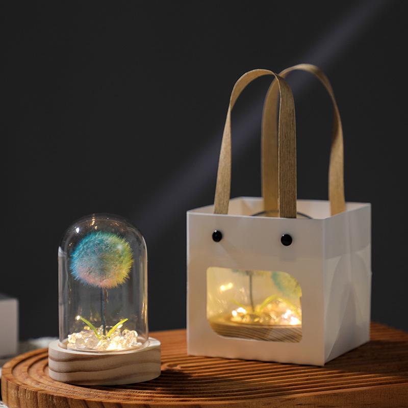 Светящийся букет из стабилизированных цветов «Одуванчик» Ночник в стеклянном куполе - Подарок на день рождения для девочки или девушки