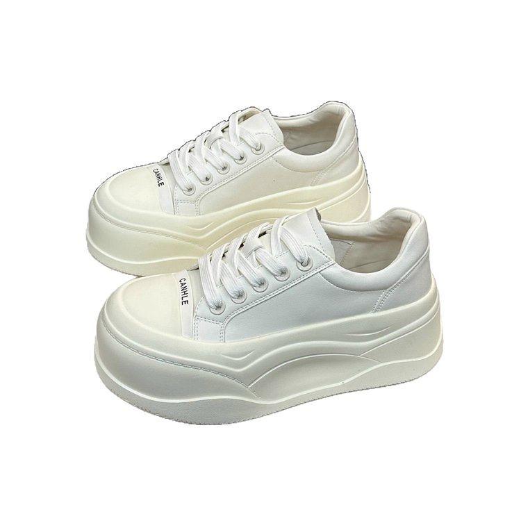 Европейские повседневные маленькие белые туфли женские весна 2025 новые модные туфли на шнуровке на платформе маффин борд спортивные туфли с увеличенным голенищем