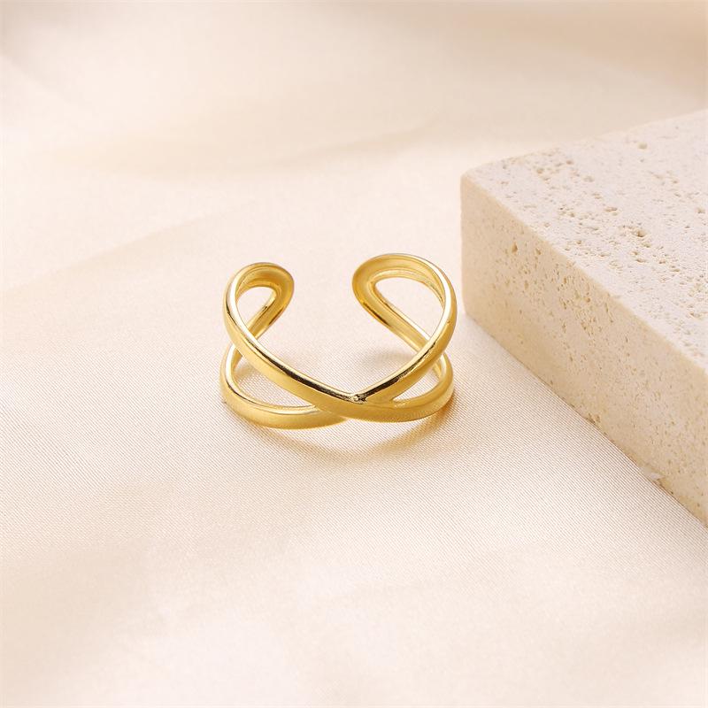 Трендовое европейско-американское минималистичное кольцо на указательный палец с нерегулярным перекрестным дизайном, нишевый дизайн из нержавеющей стали для женщин