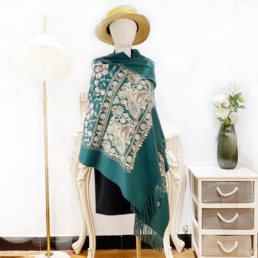 Xinjiang Tibetan Tourist Embroidered Scarf for Women, Ethnic Style Cheongsam Shawl, Warm Tassel Cashmere Yunnan Scarf