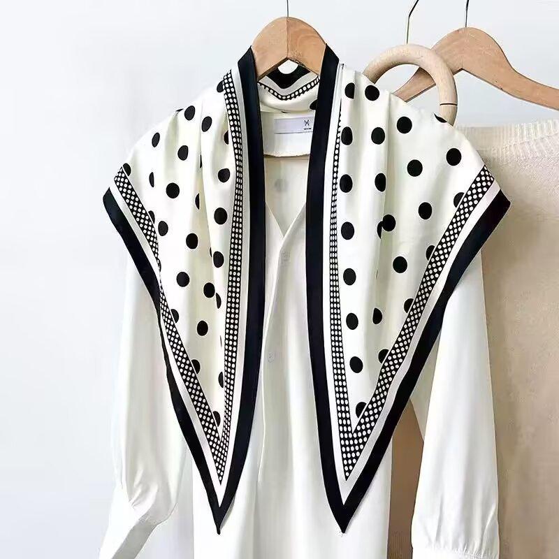 Fashion polka dot printed triangle towel women's summer fashion versatile commuter travel sunscreen scarf dual-purpose decorative fart curtain