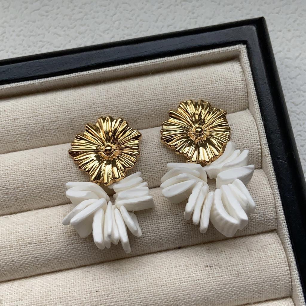 Высококлассные французские ретро серьги-ракушки, женские геометрические овальные темпераментные, нишевые и холодные, преувеличенные серьги, легкая роскошь