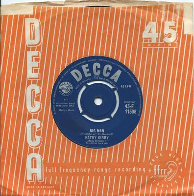 7-дюймовая пластинка КЭТИ КИРБИ - Большой человек 45F11506 Decca 1962 Великобритания Рок Б/У