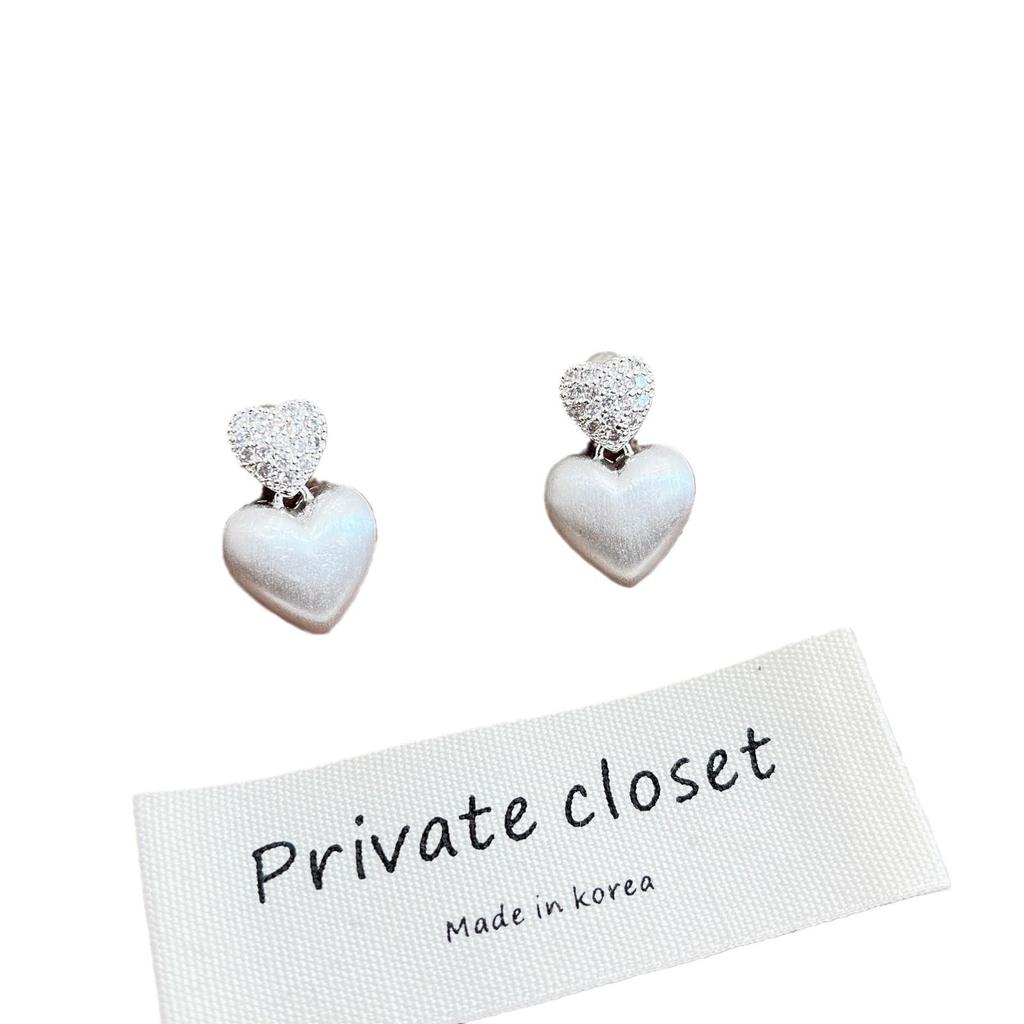 Высококачественные изысканные серебряные серьги в форме сердца из циркония для женщин — легкая роскошь, уникальный нишевый дизайн для осени и зимы.