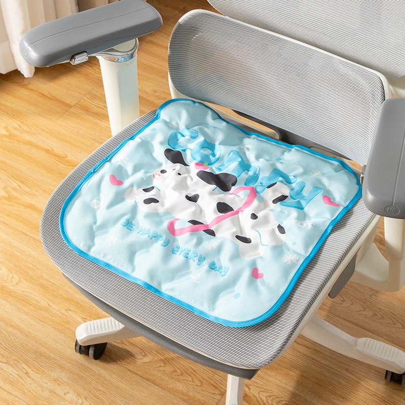 Summer Gel Seat Cushion: Breathable, Water-Injectable Ice Pad with Cooling Beads for Students and Cars.