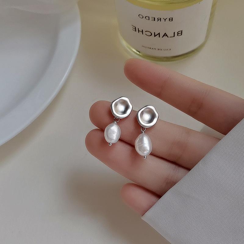 925 Silver Needle Earrings Moon Rabbit Lovely Rhinestones Stud Earrings Elegent Minimalism Silver color Fashion Jewelry