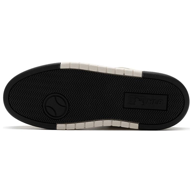 New MLB Chunky Liner 24SS New York Yankees Slip Resistant Cushioning Low Top Skateboard Shoes Unisex Green 3ASXCLB3N-50GND