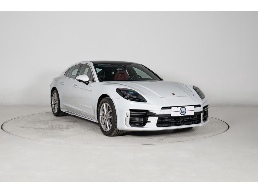 Panamera 976 Turbo Body Kit for 24-UP Model with Daytime Running Lights, Long Wheelbase