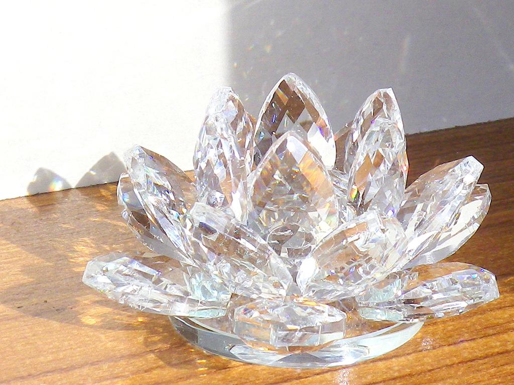 Цветок лотоса хрустальная стеклянная статуэтка цветок лотоса интерьерный лотос фен-шуй удача ловец солнца (6см)