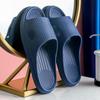 Крутые тапочки женские для ванной комнаты толстая подошва для дома для помещений нескользящие и не вызывающие запаха ног домашние для купания летние мужские