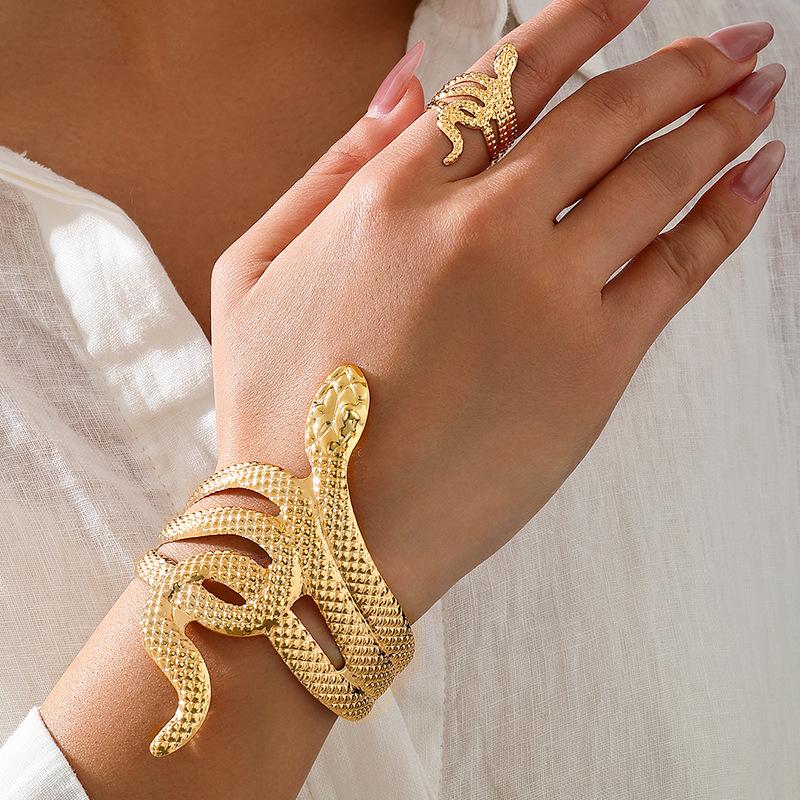 Meier Minimalist chic snake ring, bracelet, and jewelry set - retro metal design