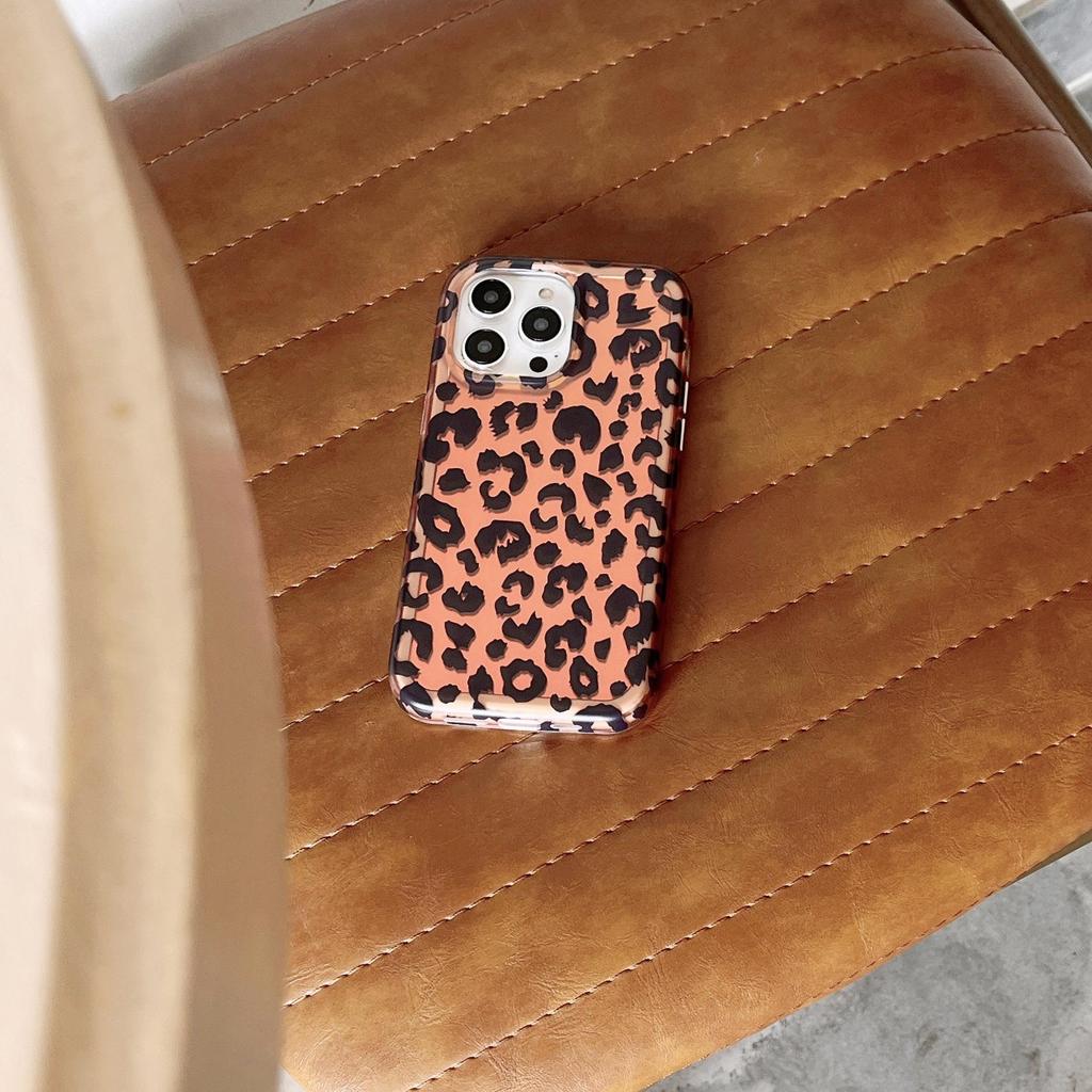 Ретро-чехол с леопардовым принтом для iPhone 17 Pro Max и 16, два в одном - Полная защита для осени и зимы.