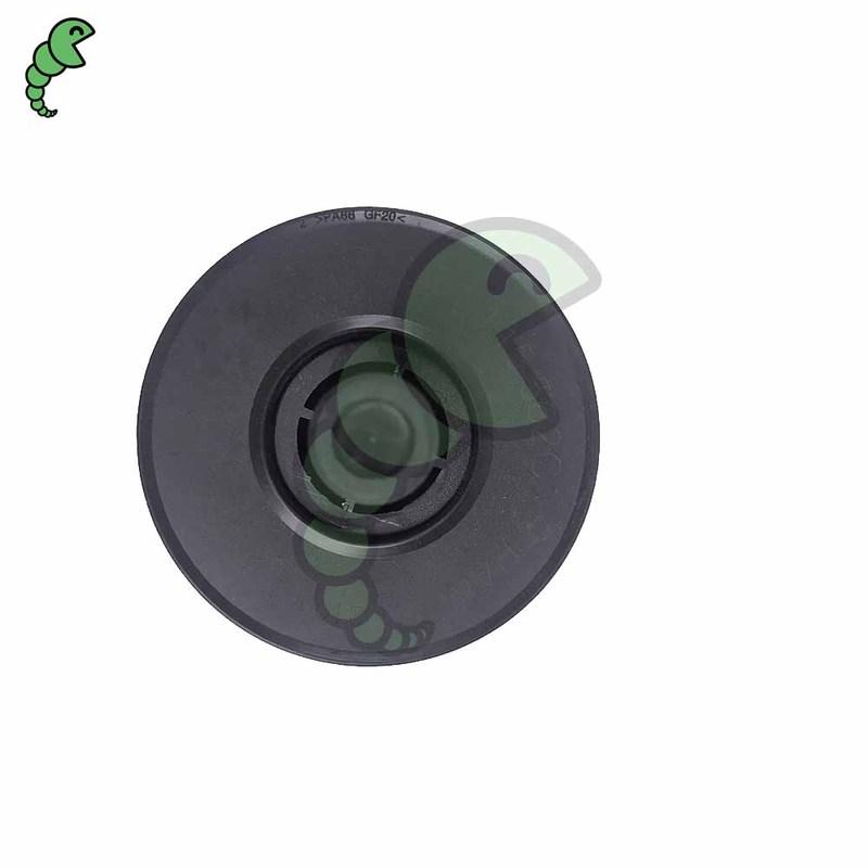 071115562C High Quality Auto Parts Oil Filter For VW Golf Jetta Passat Santana 071115466 071115562 071115562A 071115562B