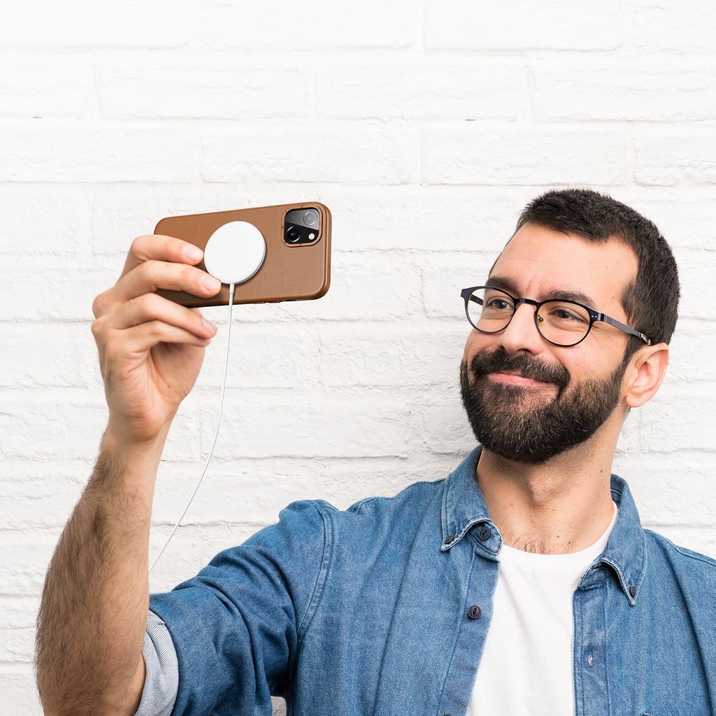 Dux Ducis Grit Leather Case For Iphone 14 Elegant Faux Leather Cover (Magsafe Compatible) Brown