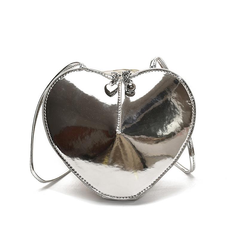 Bags Laser Love Bag 2025 New Mori Sweet Girl Fashion Niche Shoulder Bag Versatile Messenger Bag Tide