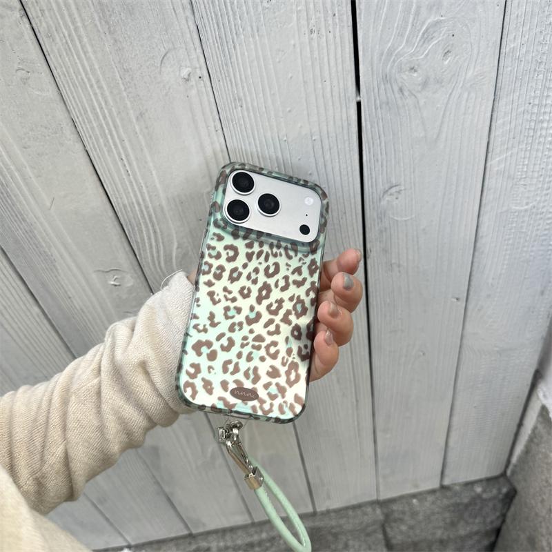 Чехол для телефона с леопардовым принтом мятно-зеленого цвета для iPhone 17 Pro 16 15 14 Pro Max с ремешком на запястье, противоударный, защитная крышка 16 17 15pro