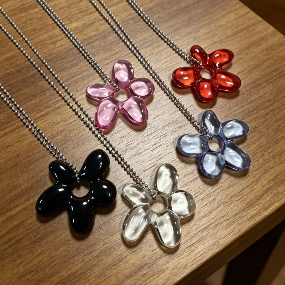 Sweet Petal Pendant Necklace Resin Sweater Necklace Personality Beaded Chain Necklace Women