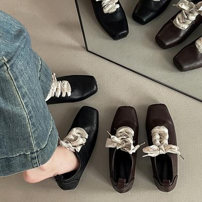 Ретро универсальные туфли-оксфорды на шнуровке с квадратным носком из маленькой кожи для женской коллекции лето 2025, новые высококлассные туфли на толстом каблуке на шнуровке