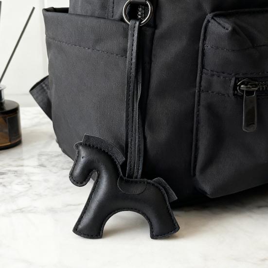 Украшение для автомобиля Шарм в виде лошади из искусственной кожи Маленький изящный брелок Аксессуары для интерьера автомобиля, кошелька, рюкзака