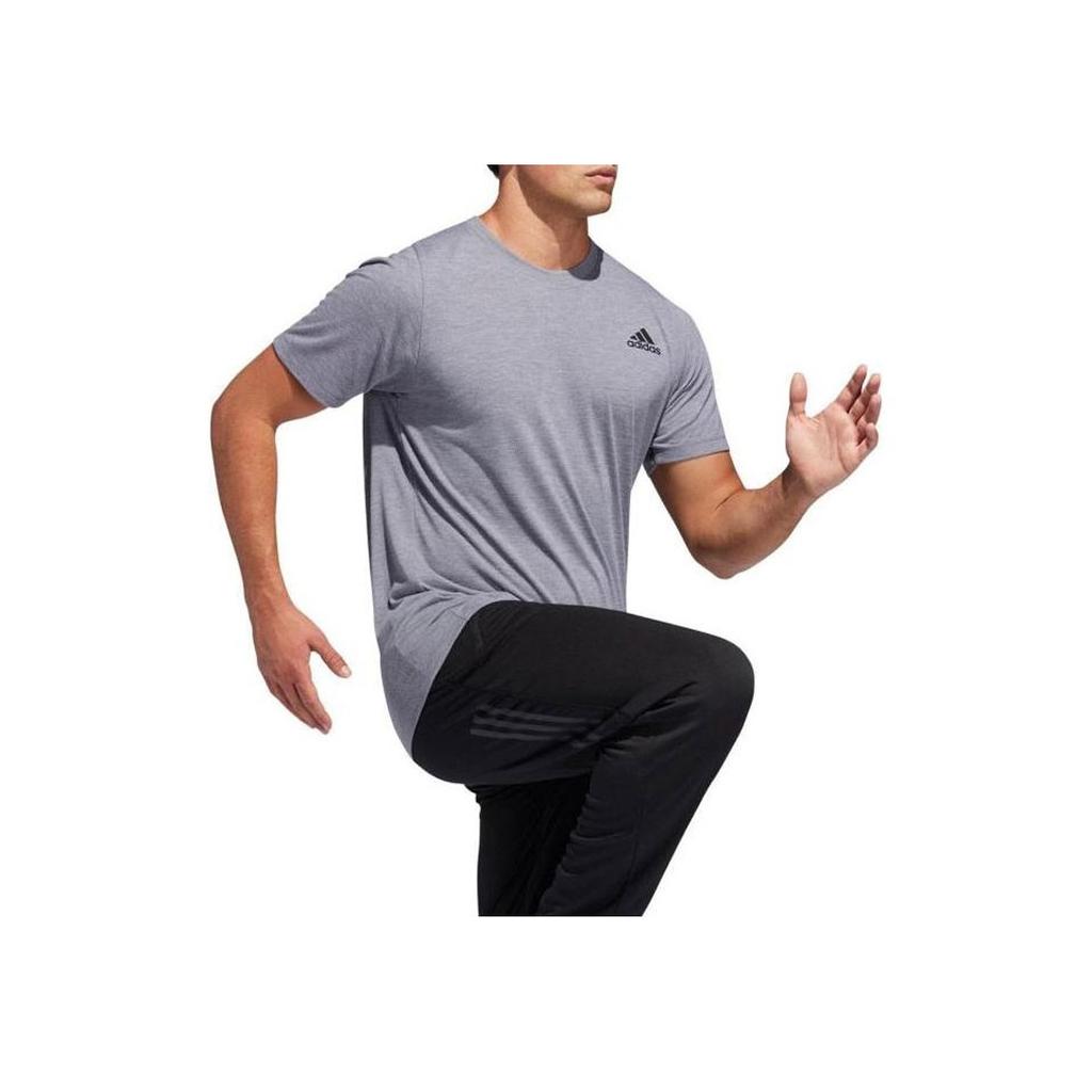 Adidas Однотонная спортивная футболка с круглым вырезом и логотипом, мужские топы, серые EH4719