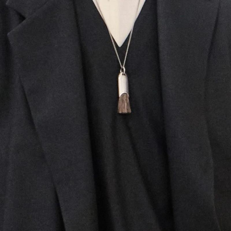 Корейское ожерелье с кисточкой в стиле Ча Цзинъюань и подвеской-кистью – Элегантный, Нишевый Дизайн, Длинная Цепочка для Свитеров