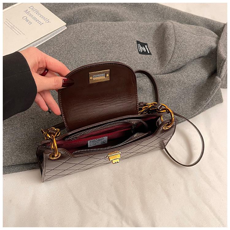 IELGY Large-Capacity Autumn Winter Retro All-Match One-Shoulder Messenger Diamond Chain Under