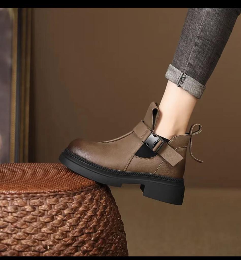 Мода 2024 Осень/Зима Новый Стиль Женские Короткие Сапоги Флисовая Подкладка Теплая Мягкая Кожа Универсальные Модные Женские Туфли Пряжка