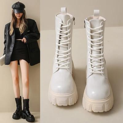 Модные универсальные женские сапоги выше колена на толстой подошве нового стиля 2024 года. Модные и модные сапоги на толстой подошве.