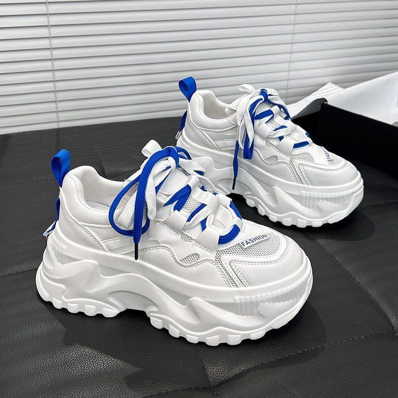 Женская повседневная обувь 2024 Весна Лето Новые сетчатые дышащие увеличивающие рост универсальные женские вулканизированные кроссовки осень