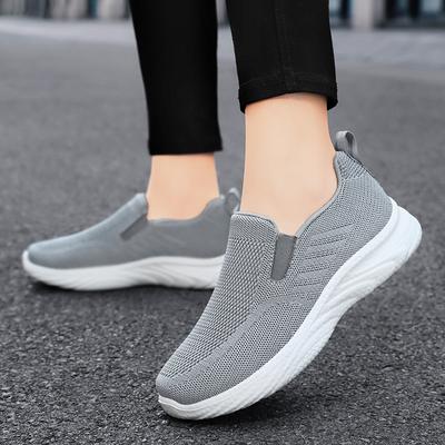 Женские туфли весна новые мягкие подошвы не устают, одна педаль матери обувь летать плетение дышащие и легкие полиуретановые повседневные туфли