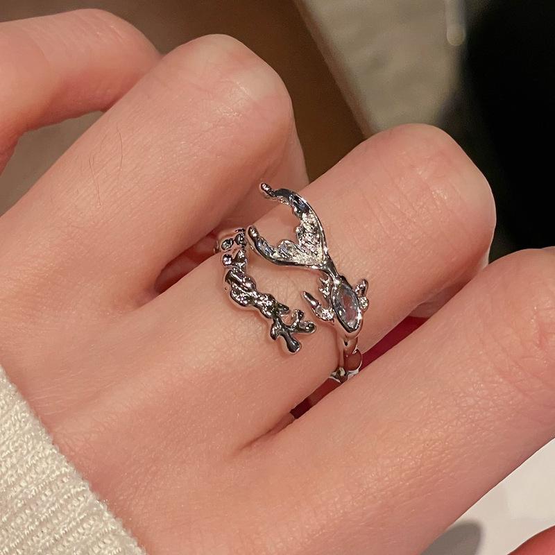 Новый нишевый дизайн кольцо с открытой бабочкой, темперамент высокого класса, рыбий хвост, золотая рыбка, французское кольцо в стиле легкой роскоши, женское