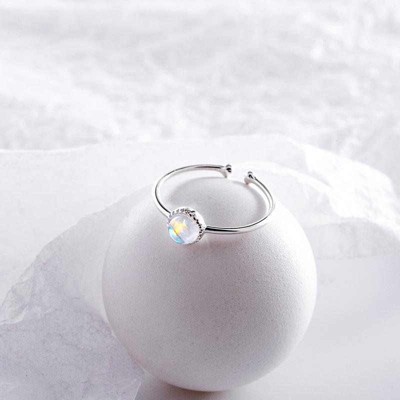 Кольцо Banyan Tree S925 Silver Moonstone с регулируемой бусиной для женщин