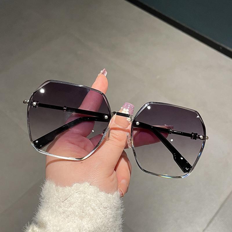 Irregular Hexagons Rimless Sunglasses Women Metal Vintage Gradient Stylish Design Oversized Square Sun Glasses UV400