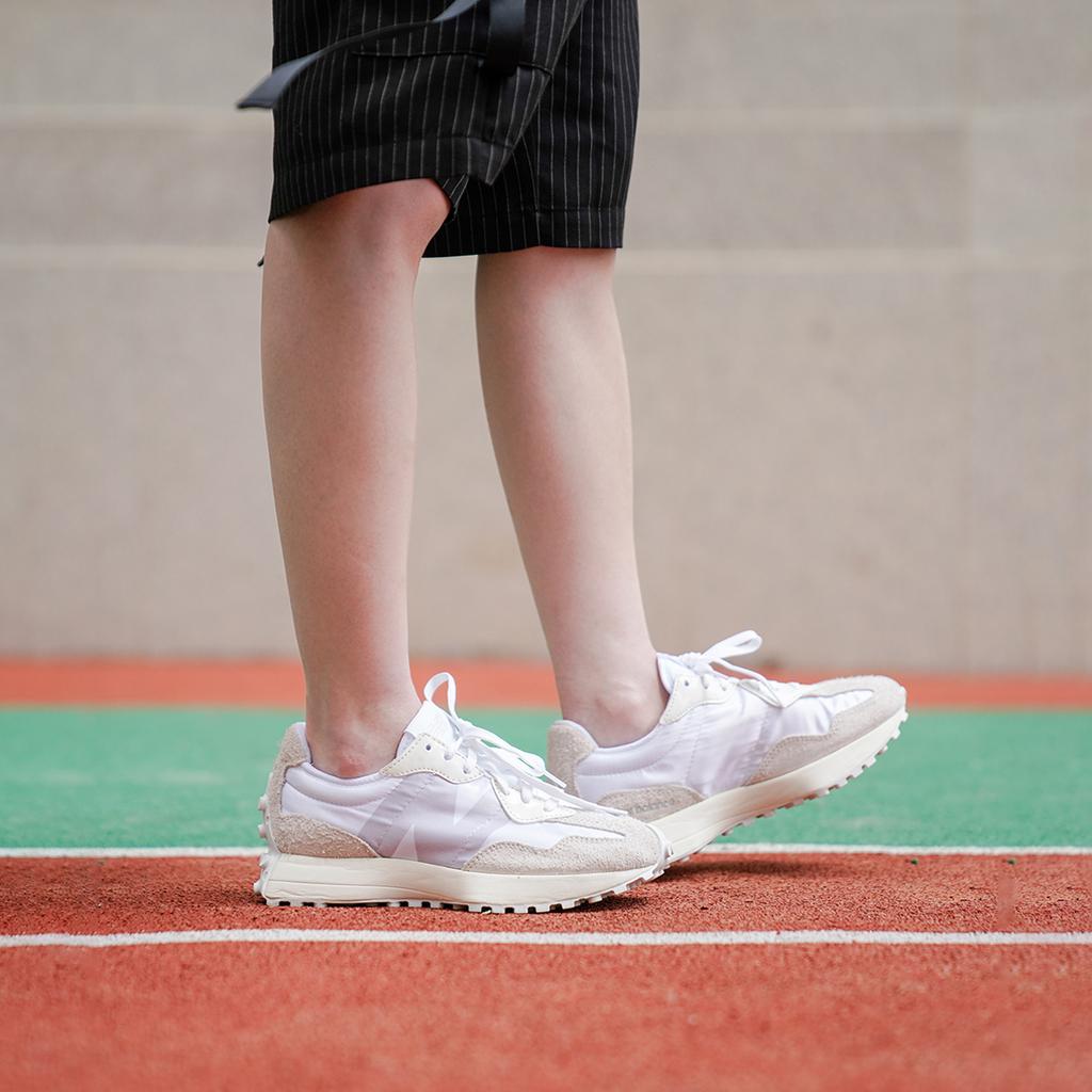 New Balance 327 Белые кроссовки Moonbeam для женщин WS327SFD