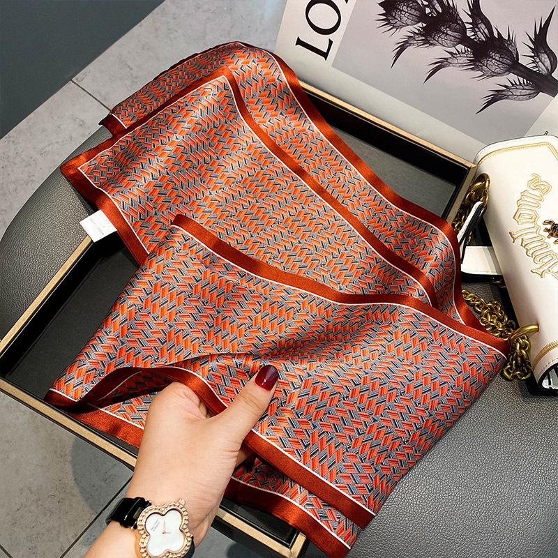[Wholesale] Retro checkerboard silk silk scarf, small long mulberry silk scarf, women's versatile spring, autumn and winter thin scarf