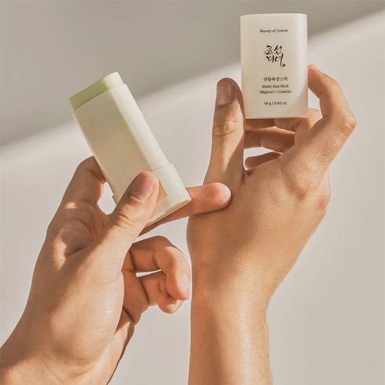 Beauty of Joseon Matte Sun Stick : Mugwort + Camelia SPF 50+ PA++++ 18g