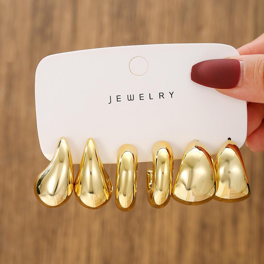 Earrings with a light luxury sense of sophistication, simple and elegant geometric plain earrings, CCB teardrop-shaped gold earring set for women