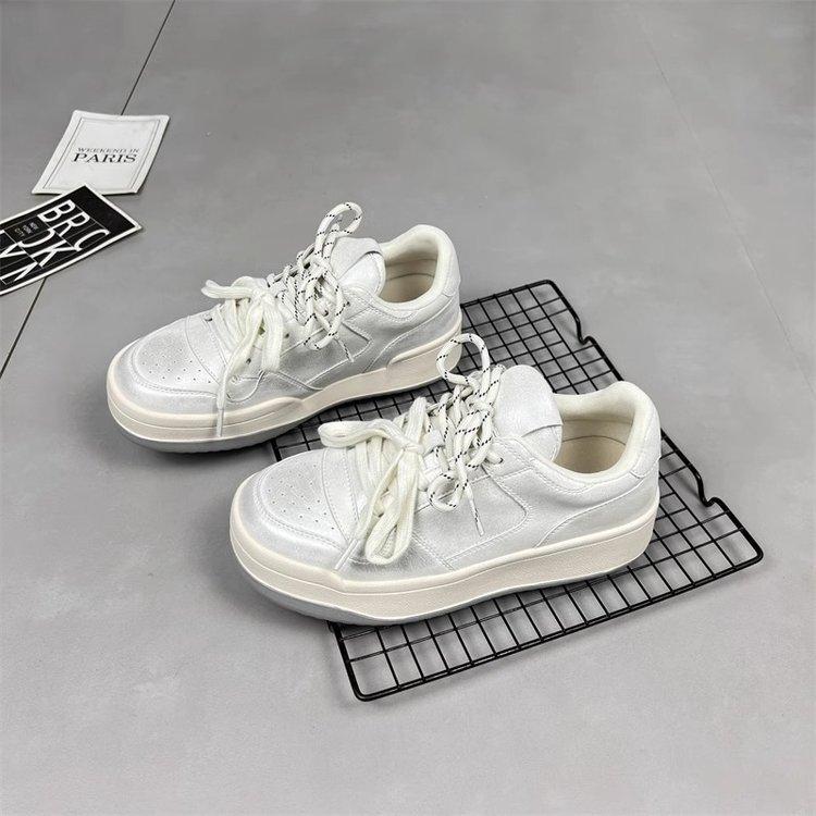 Leather Wheat Cake House Little White Shoes Women's Spring 2025 New Round Head Lace-up Thick-soled Versatile Sports and Leisure Board Shoes