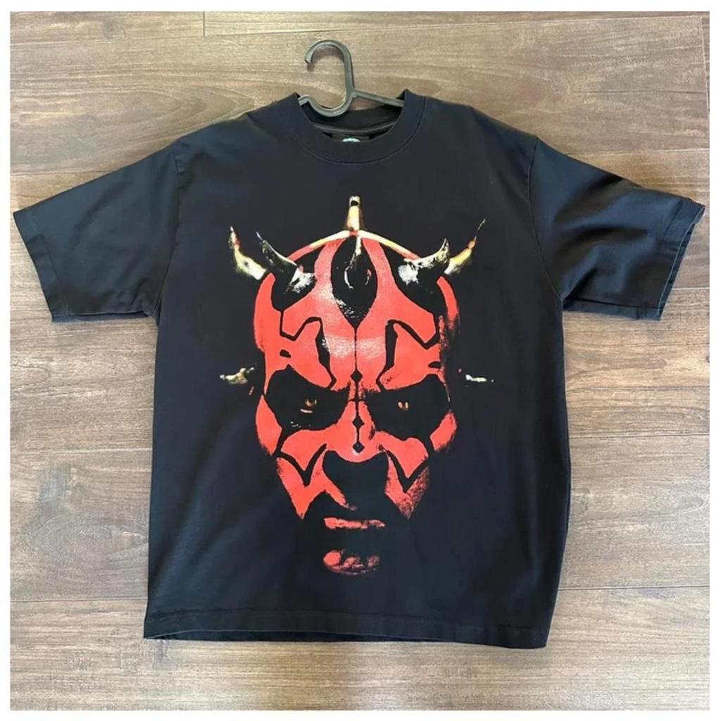 Black and red darth maul star war tshirt. vintage movie tshirt
