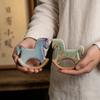 Креативная керамическая лошадка-качалка, забавная настольная фигурка, милый уникальный чайный питомец, маленький декоративный предмет, мягкое украшение для чайного столика, дома, комнаты