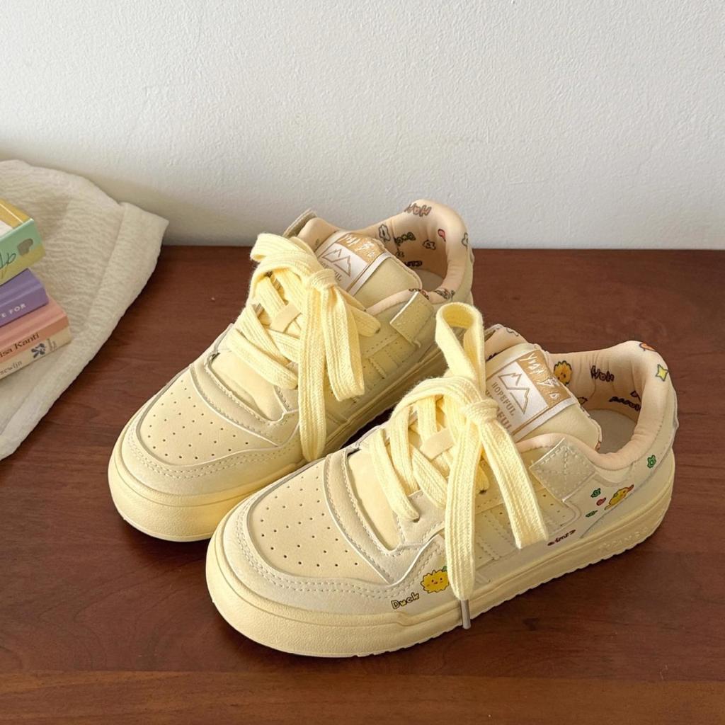 Милые маленькие желтые туфли в стиле колледжа с принтом, женские 2025 весна, новые, нишевые, универсальные, повседневные кеды, туфли-хлебцы