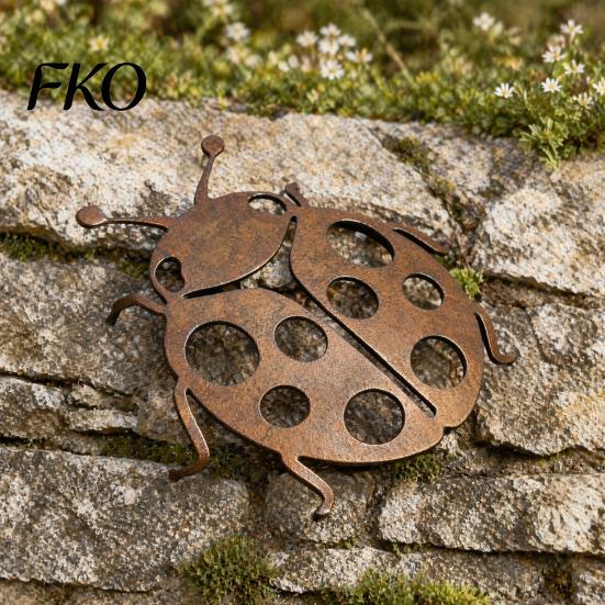 Garden Ladybug Wall Decor Metal for Outside, Cute Ladybugs Yard Art Lawn Artistic Craft Ornaments, Sculptures & Statues, Outdoor Fence Decorations
