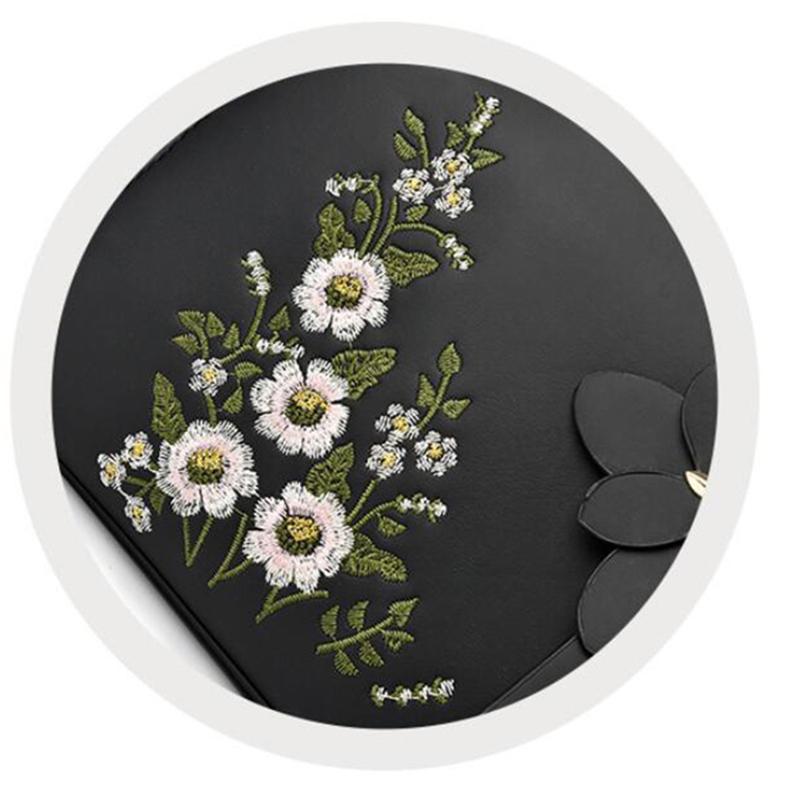 Оригинальная женская сумочка с ремнем через плечо