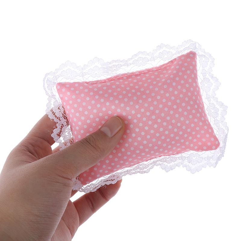 Dollhouse Single Mattress with Pillows 1/12 Dolls House Bedroom Furniture Children's home toy doll pillow